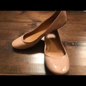Patent nude ballet flats